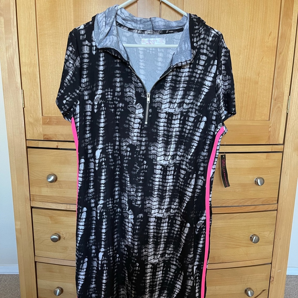 💕 *NWT* Hooded Dress w/ Stripes 3X